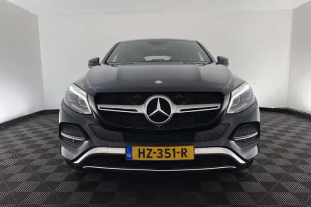 Mercedes-Benz GLE (2016) thumbnail 3