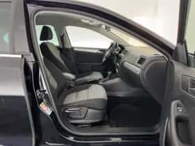 Volkswagen Jetta (2013) thumbnail 12
