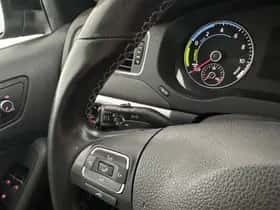 Volkswagen Jetta (2013) thumbnail 17