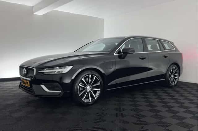 Volvo V60 (2023) thumbnail 4