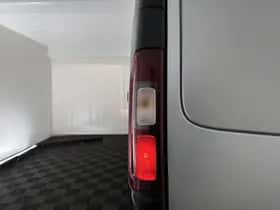 Opel Vivaro thumbnail 23