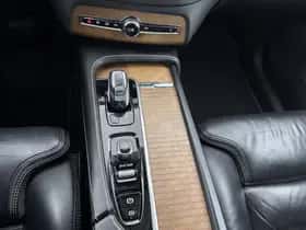 Volvo XC90 (2019) thumbnail 21