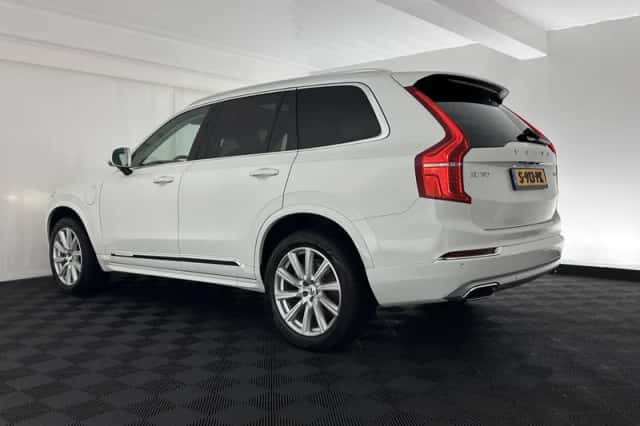 Volvo XC90 (2019) thumbnail 5