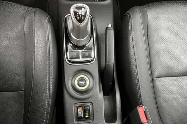 Mitsubishi Outlander (2014) thumbnail 15