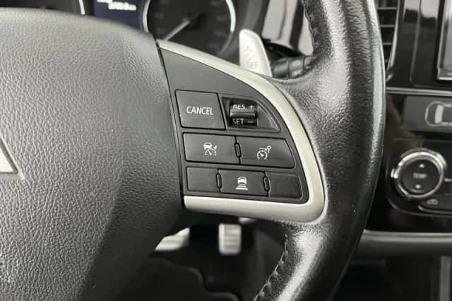 Mitsubishi Outlander (2014) thumbnail 18