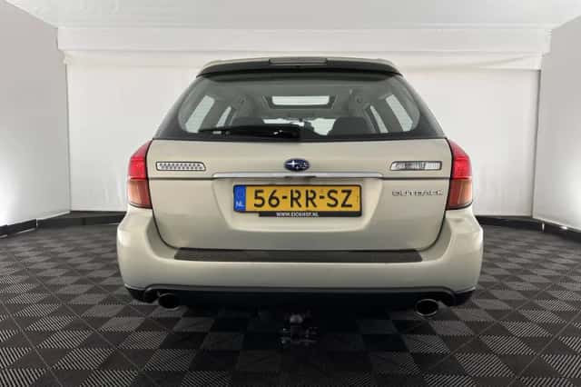 Subaru Outback (2005) thumbnail 6