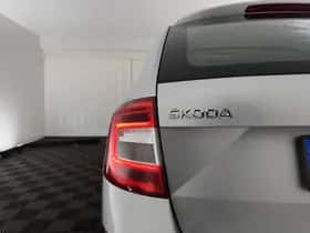 Škoda Octavia (2018) thumbnail 24