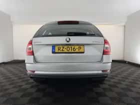 Škoda Octavia (2018) thumbnail 6