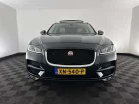 Jaguar F-Pace (2019) thumbnail 3