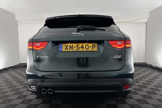 Jaguar F-Pace (2019) thumbnail 6