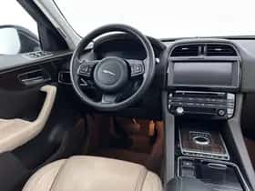 Jaguar F-Pace (2019) thumbnail 8