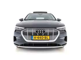 Audi e-tron (2019) thumbnail 3