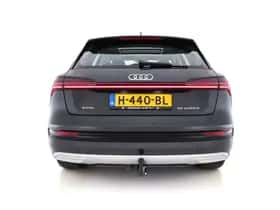 Audi e-tron (2019) thumbnail 6