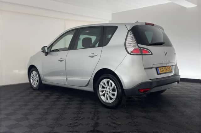 Renault Scénic (2015) thumbnail 5