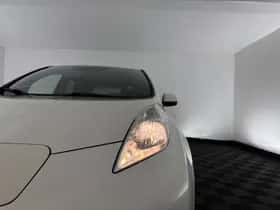Nissan Leaf (2016) thumbnail 24