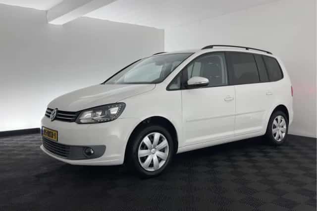 Volkswagen Touran (2011) thumbnail 4
