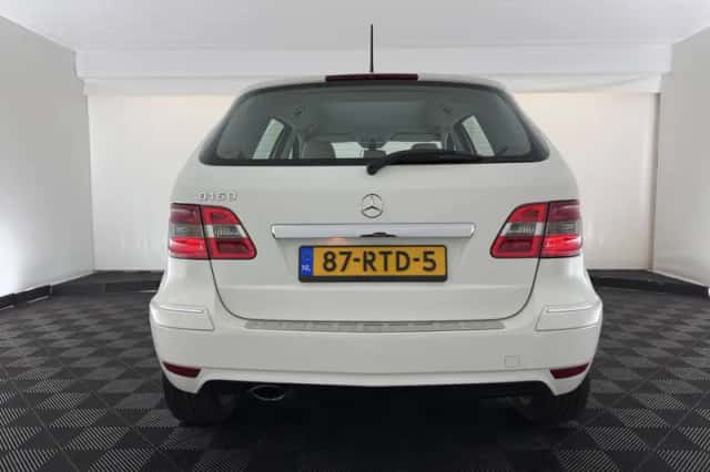 Mercedes-Benz B-Klasse (2011) thumbnail 6