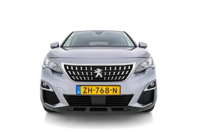 Peugeot 3008 (2019) thumbnail 3