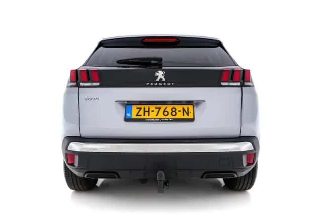 Peugeot 3008 (2019) thumbnail 6