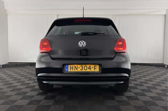 Volkswagen Polo (2015) thumbnail 6