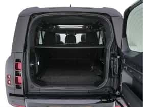 Land Rover Defender (2023) thumbnail 12