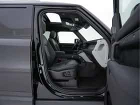 Land Rover Defender (2023) thumbnail 14