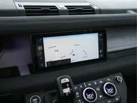 Land Rover Defender (2023) thumbnail 16