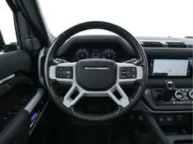 Land Rover Defender (2023) thumbnail 22