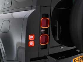 Land Rover Defender (2023) thumbnail 37