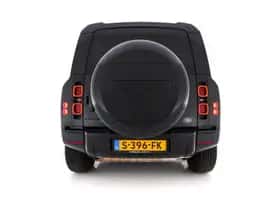 Land Rover Defender (2023) thumbnail 6