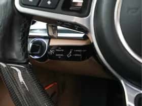 Porsche Panamera (2018) thumbnail 24
