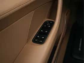 Porsche Panamera (2018) thumbnail 27