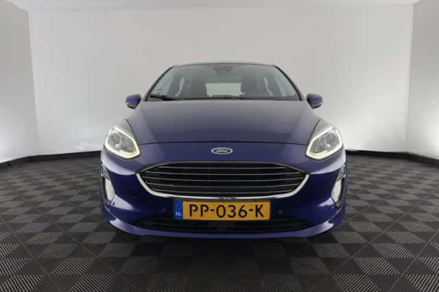 Ford Fiesta (2017) thumbnail 3