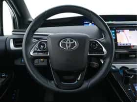Toyota Mirai (2017) thumbnail 17