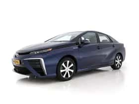 Toyota Mirai (2017) thumbnail 3
