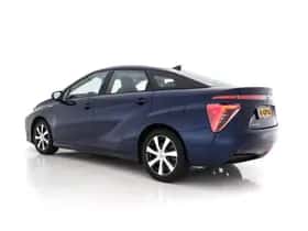 Toyota Mirai (2017) thumbnail 4