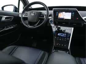 Toyota Mirai (2017) thumbnail 7