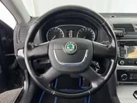 Škoda Octavia (2012) thumbnail 17