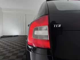 Škoda Octavia (2012) thumbnail 25