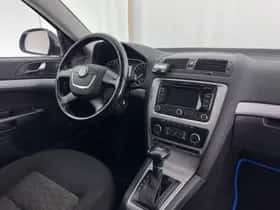 Škoda Octavia (2012) thumbnail 8
