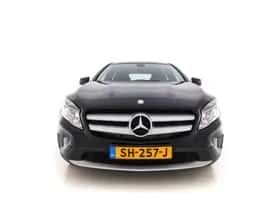 Mercedes-Benz GLA (2015) thumbnail 3