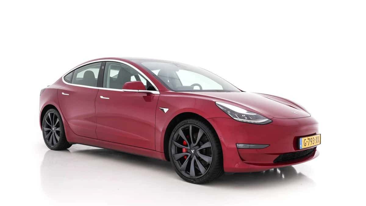 Tesla Model 3 (2019) — foto 1
