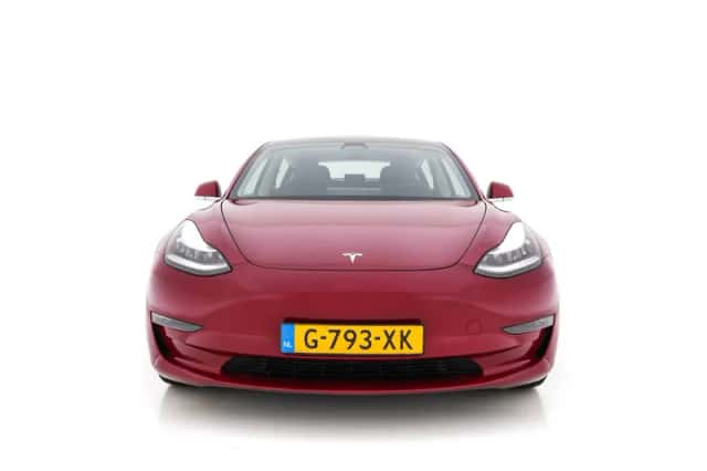 Tesla Model 3 (2019) thumbnail 3