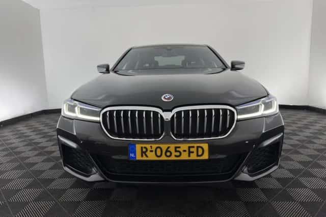 BMW 5-Serie (2022) thumbnail 3