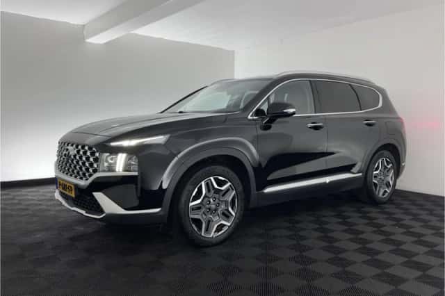 Hyundai Santa Fe (2022) thumbnail 4