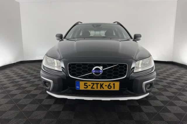 Volvo Xc70 (2015) thumbnail 3