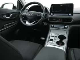 Hyundai Kona (2022) thumbnail 8