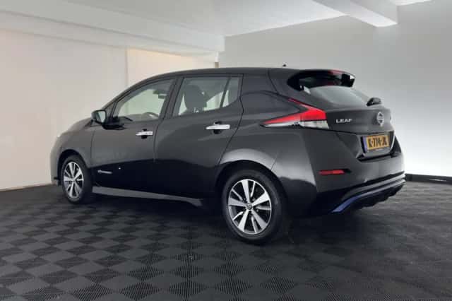 Nissan Leaf (2020) thumbnail 5