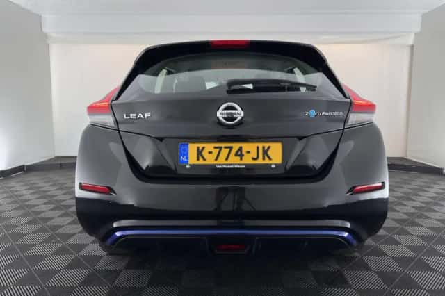 Nissan Leaf (2020) thumbnail 6