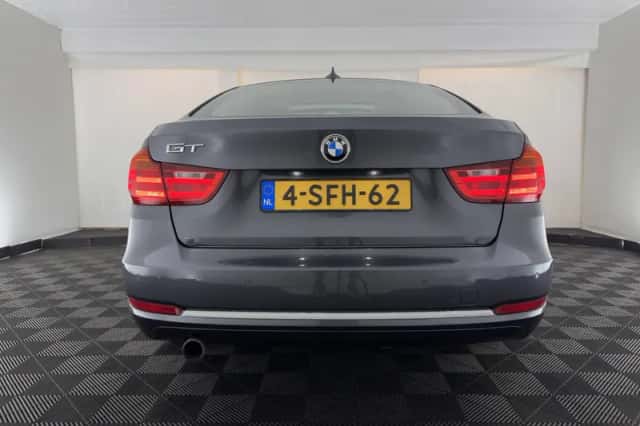 BMW 3-Serie (2013) thumbnail 6